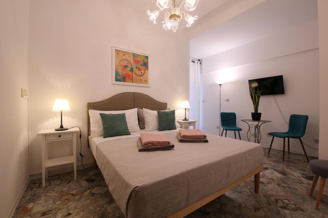 Hôtel Cavour & Savoia à Bari Extérieur photo