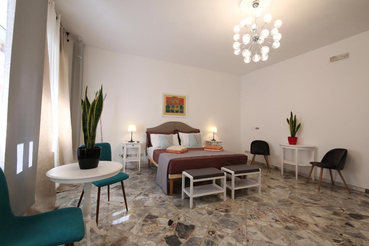 Hôtel Cavour & Savoia à Bari Extérieur photo